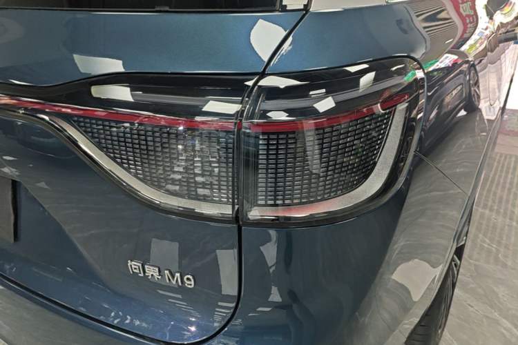 Used Hima AITO M9 2024 Range-Extended Ultra Version 42 kWh 6-Seater Model Exterior 2