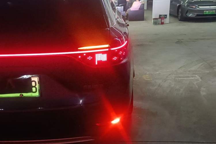 Used Hima AITO M9 2024 All-Electric Ultra Version 100 kWh 6-Seater Model Exterior 3