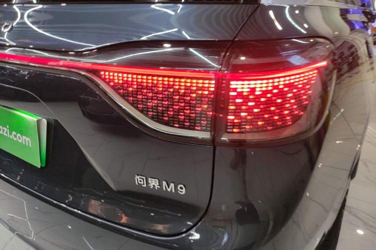 Used Hima AITO M9 2024 Range-Extended Ultra Version 52 kWh 6-Seater Model Exterior 3