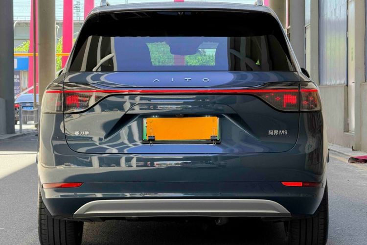 Used Hima AITO M9 2024 Range-Extended Ultra Version 42 kWh 6-Seater Model Exterior 4