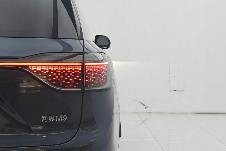Used Hima AITO M9 2024 Range-Extended Max Edition 42 kWh 6-Seater Version Exterior 7