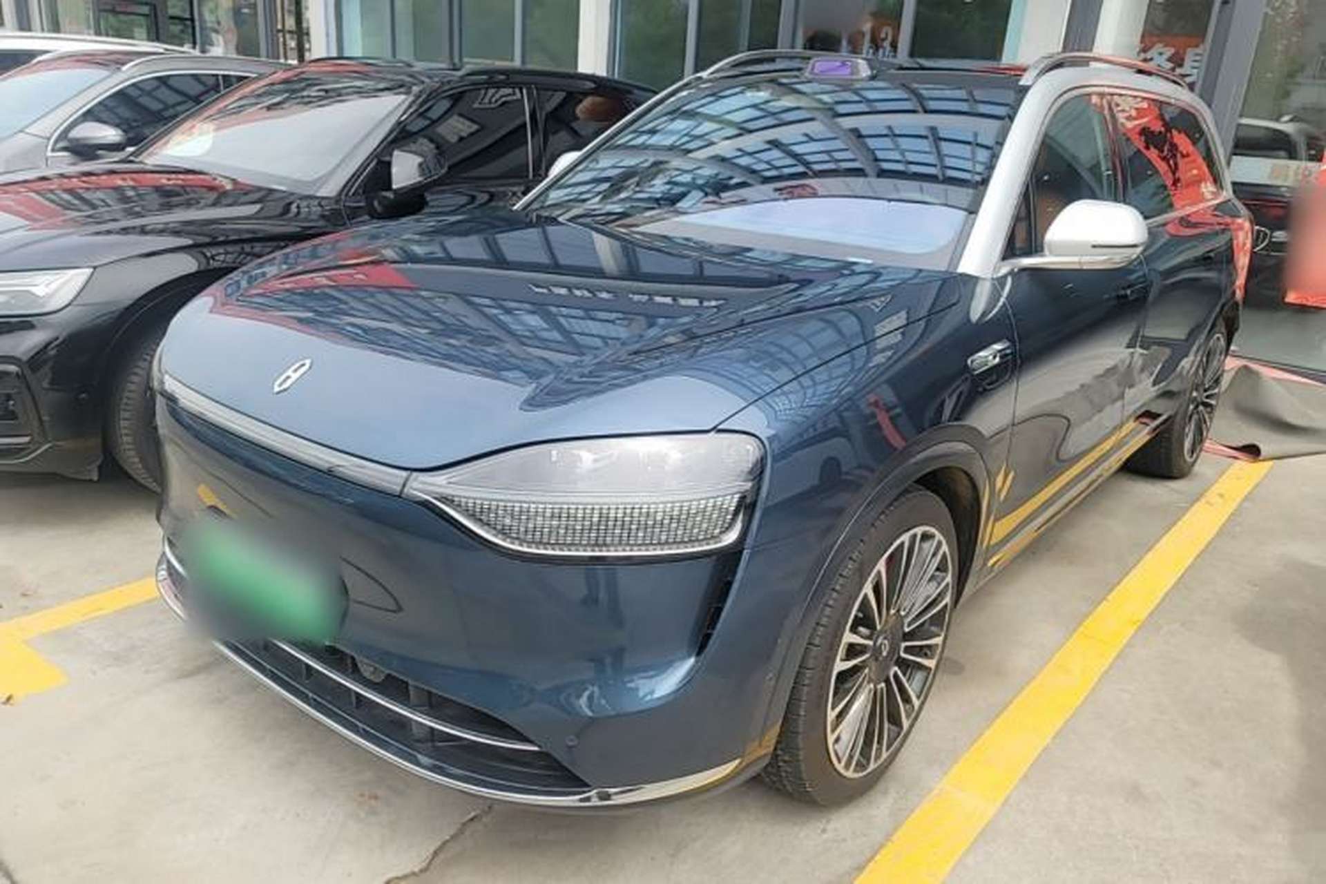 Used Hima AITO M9 2024 Range-Extended Ultra Version 42 kWh 6-Seater Model Front Left 45 Deg