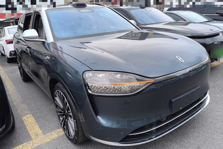 Used Hima AITO M9 2024 Range-Extended Ultra Version 42 kWh 6-Seater Model Front Right 45 Deg