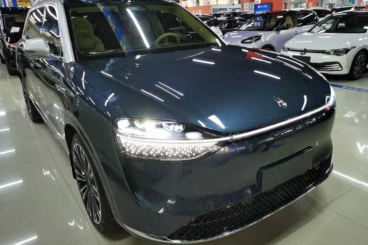Used Hima AITO M9 2024 Range-Extended Ultra Version 42 kWh 6-Seater Model Front Right 45 Deg