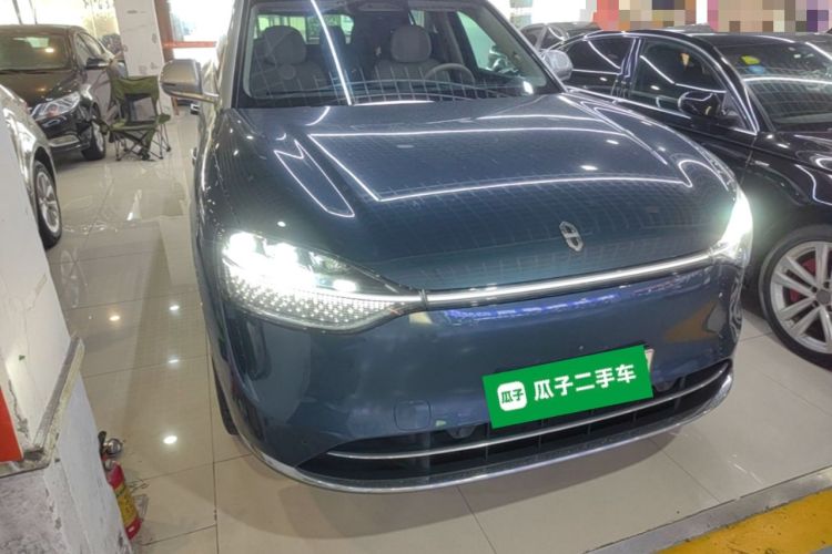 Used Hima AITO M9 2024 Range-Extended Ultra Version 42 kWh 6-Seater Model Front Right 45 Deg