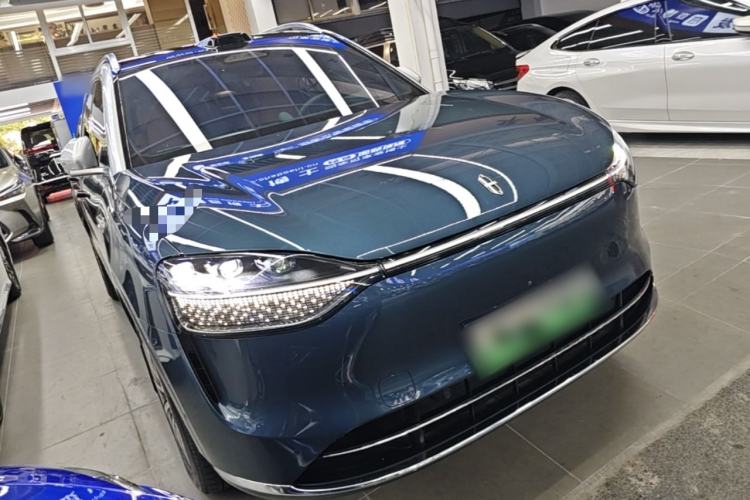 Used Hima AITO M9 2024 Range-Extended Ultra Version 42 kWh 6-Seater Model Front Right 45 Deg
