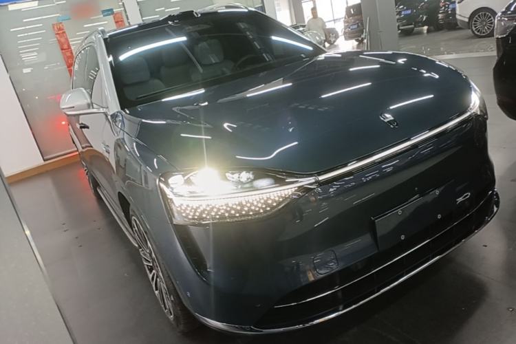 Used Hima AITO M9 2024 Range-Extended Ultra Version 42 kWh 6-Seater Model Front Right 45 Deg