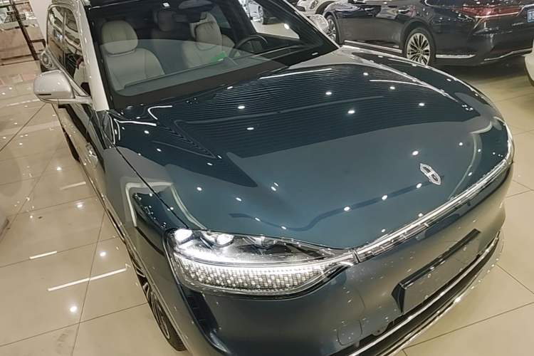 Used Hima AITO M9 2024 Range-Extended Ultra Version 42 kWh 6-Seater Model Front Right 45 Deg