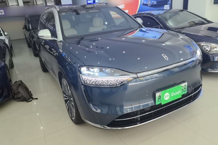 Used Hima AITO M9 2024 Range-Extended Ultra Version 42 kWh 6-Seater Model Front Right 45 Deg