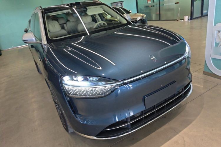 Used Hima AITO M9 2024 Range-Extended Ultra Version 42 kWh 6-Seater Model Front Right 45 Deg