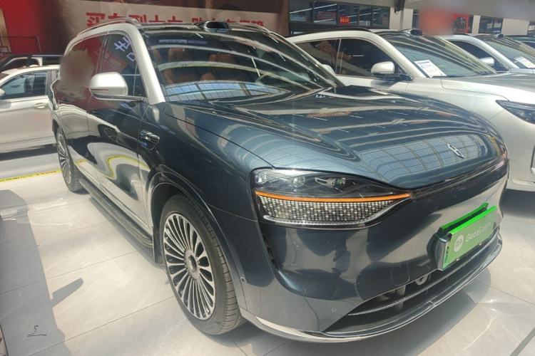 Used Hima AITO M9 2024 Range-Extended Ultra Version 42 kWh 6-Seater Model Front Right 45 Deg