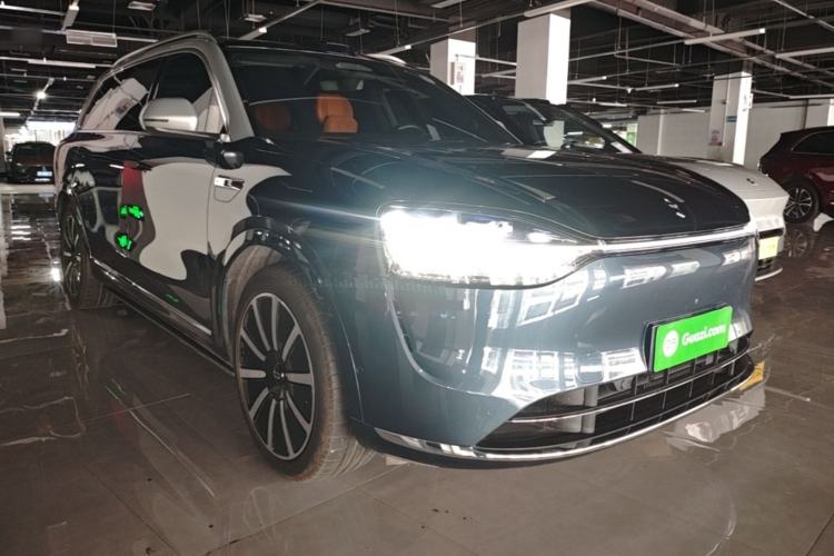 Used Hima AITO M9 2024 Range-Extended Ultra Version 42 kWh 6-Seater Model Front Right 45 Deg