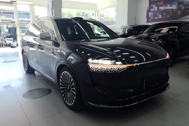 Used Hima AITO M9 2024 Range-Extended Ultra Version 42 kWh 6-Seater Model Front Right 45 Deg