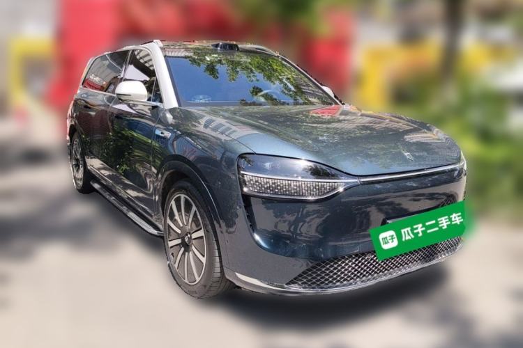 Used Hima AITO M9 2024 All-Electric Max Version 100 kWh 6-Seater Front Right 45 Deg