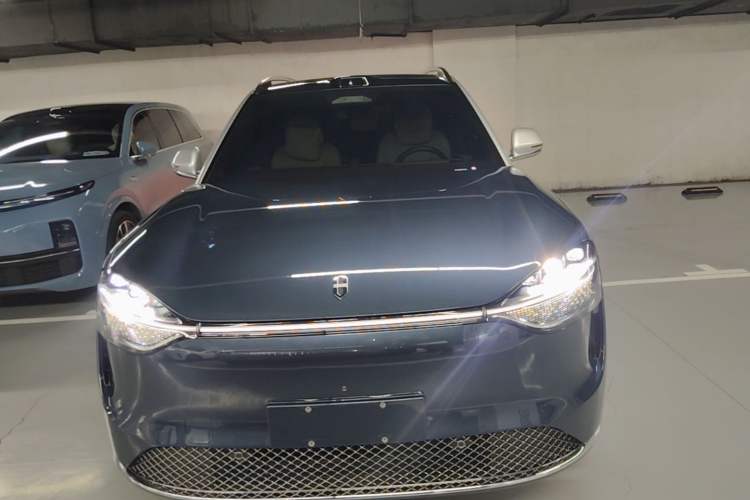 Used Hima AITO M9 2024 All-Electric Ultra Version 100 kWh 6-Seater Model Front