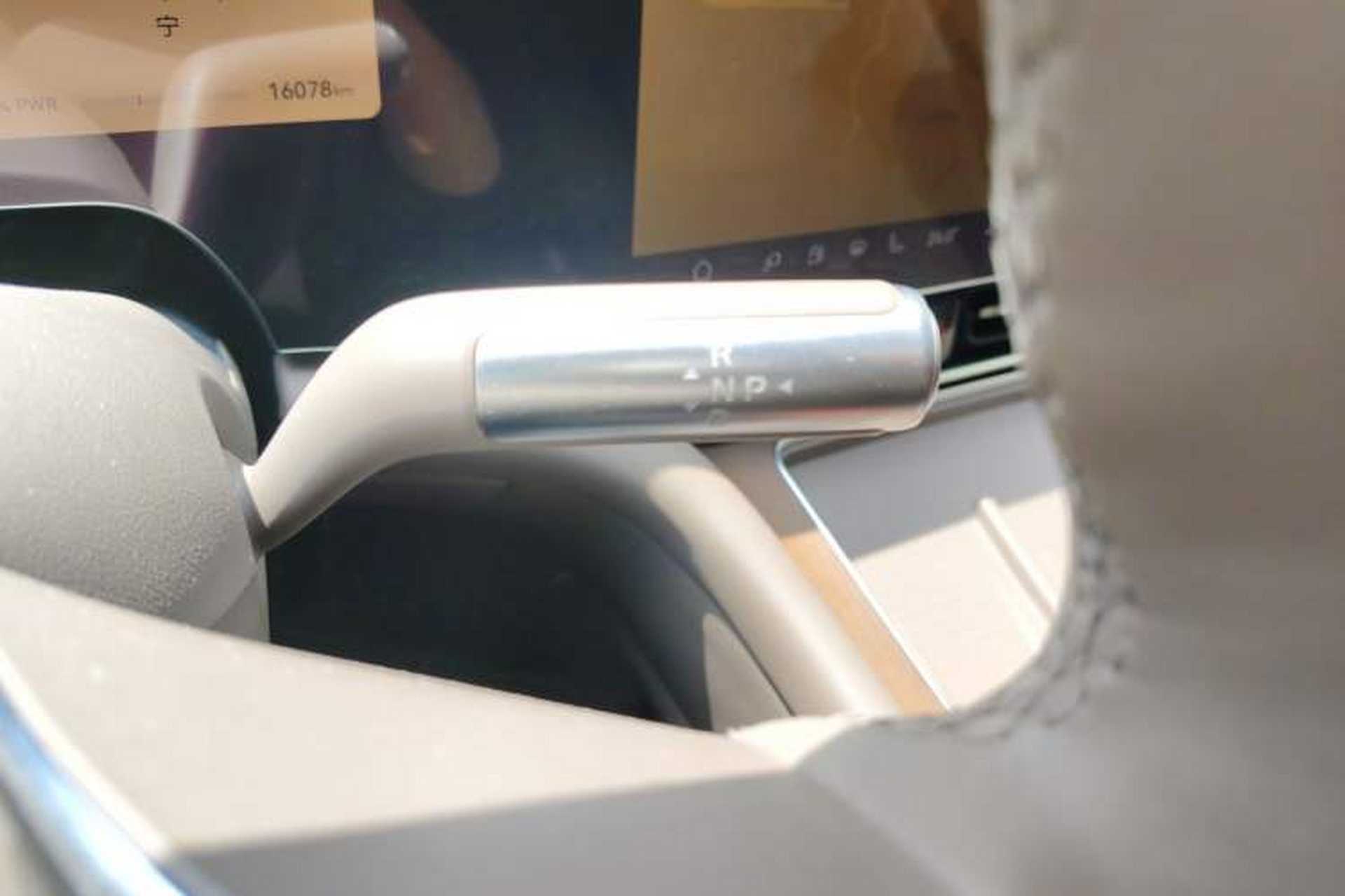 Used Hima AITO M9 2024 Range-Extended Ultra Version 42 kWh 6-Seater Model Gear Lever