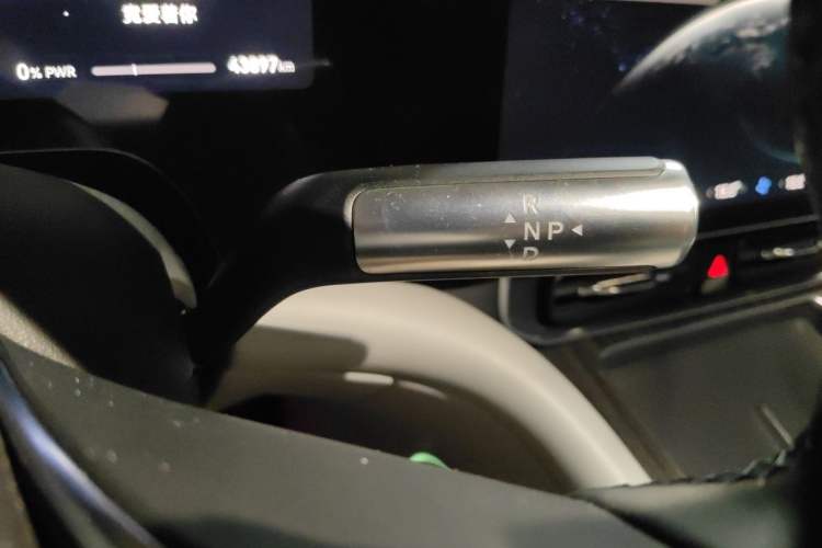 Used Hima AITO M9 2024 Range-Extended Ultra Version 42 kWh 6-Seater Model Gear Lever
