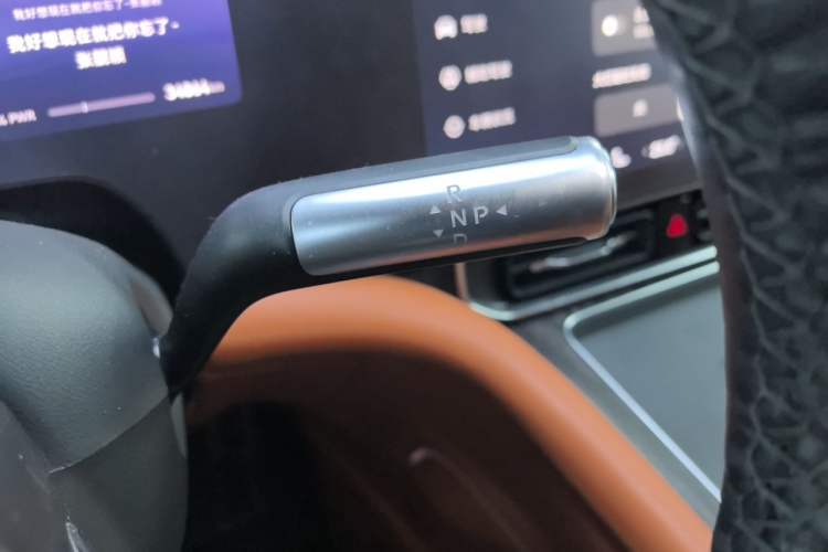 Used Hima AITO M9 2024 Range-Extended Ultra Version 42 kWh 6-Seater Model Gear Lever