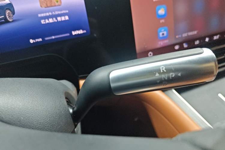 Used Hima AITO M9 2024 Range-Extended Ultra Version 42 kWh 6-Seater Model Gear Lever