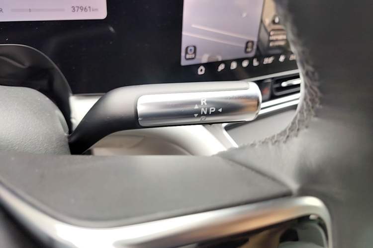 Used Hima AITO M9 2024 Range-Extended Ultra Version 42 kWh 6-Seater Model Gear Lever
