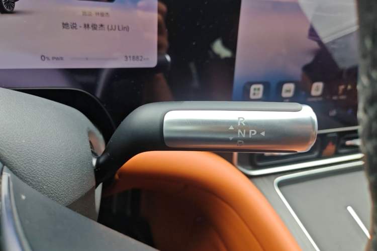 Used Hima AITO M9 2024 Range-Extended Max Edition 42 kWh 6-Seater Version Gear Lever