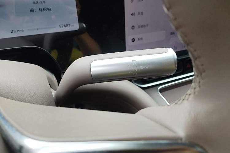 Used Hima AITO M9 2024 Range-Extended Ultra Version 52 kWh 5-Seater Model Gear Lever