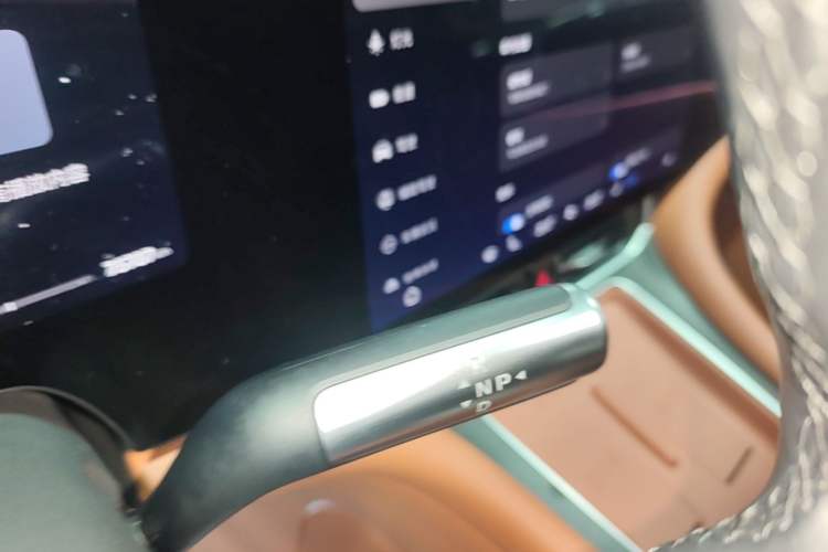 Used Hima AITO M9 2024 Range-Extended Ultra Version 52 kWh 6-Seater Model Gear Lever