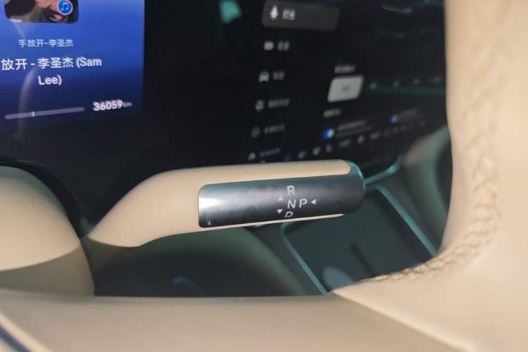 Used Hima AITO M9 2024 Range-Extended Max Edition 52 kWh 6-Seater Version Gear Lever