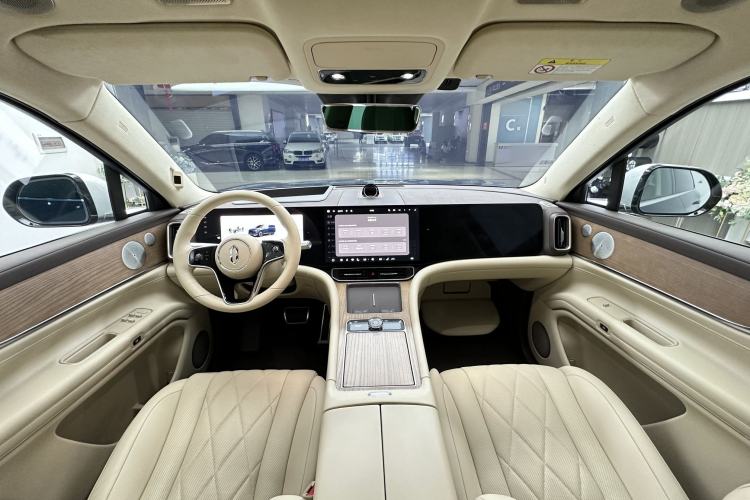 Used Hima AITO M9 2024 Range-Extended Ultra Version 52 kWh 6-Seater Model Interior 1