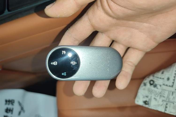 Used Hima AITO M9 2024 Range-Extended Ultra Version 52 kWh 6-Seater Model Interior 1
