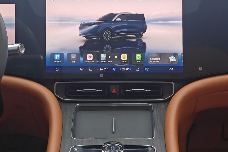 Used Hima AITO M9 2024 Range-Extended Max Edition 42 kWh 6-Seater Version Interior 10