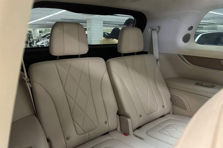 Used Hima AITO M9 2024 Range-Extended Ultra Version 42 kWh 6-Seater Model Interior 11