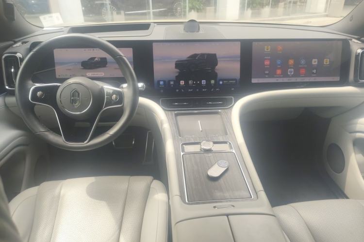 Used Hima AITO M9 2024 Range-Extended Ultra Version 42 kWh 6-Seater Model Interior 2