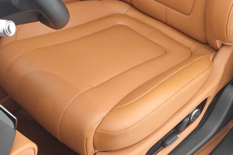 Used Hima AITO M9 2024 Range-Extended Max Edition 42 kWh 6-Seater Version Interior 2