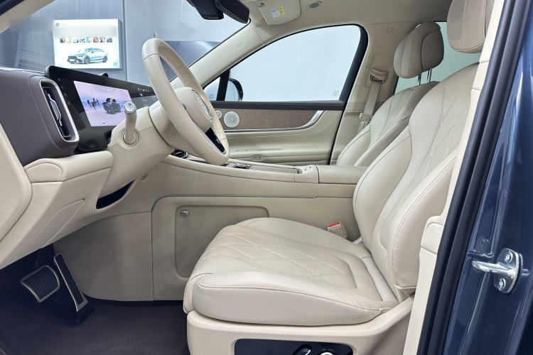 Used Hima AITO M9 2024 Range-Extended Ultra Version 52 kWh 6-Seater Model Interior 2