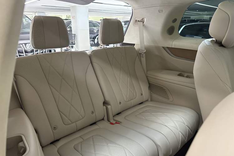 Used Hima AITO M9 2024 Range-Extended Ultra Version 42 kWh 6-Seater Model Interior 3