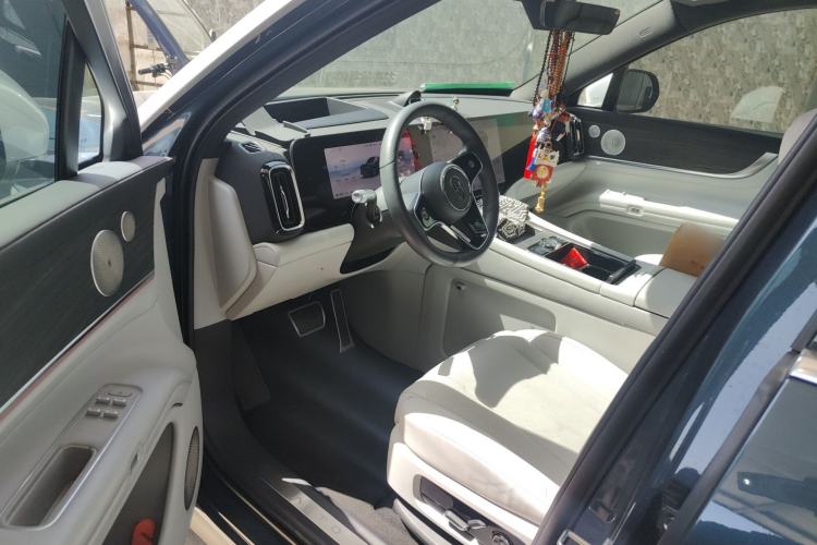 Used Hima AITO M9 2024 All-Electric Max Version 100 kWh 6-Seater Interior 3