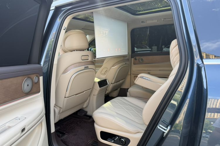 Used Hima AITO M9 2024 Range-Extended Ultra Version 42 kWh 6-Seater Model Interior 3