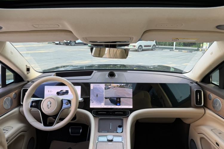 Used Hima AITO M9 2024 Range-Extended Ultra Version 42 kWh 6-Seater Model Interior 4