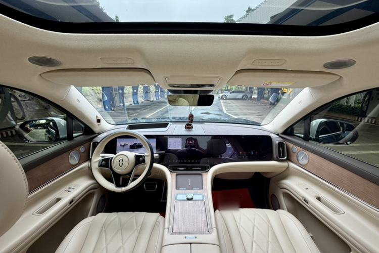 Used Hima AITO M9 2024 Range-Extended Ultra Version 42 kWh 6-Seater Model Interior 5