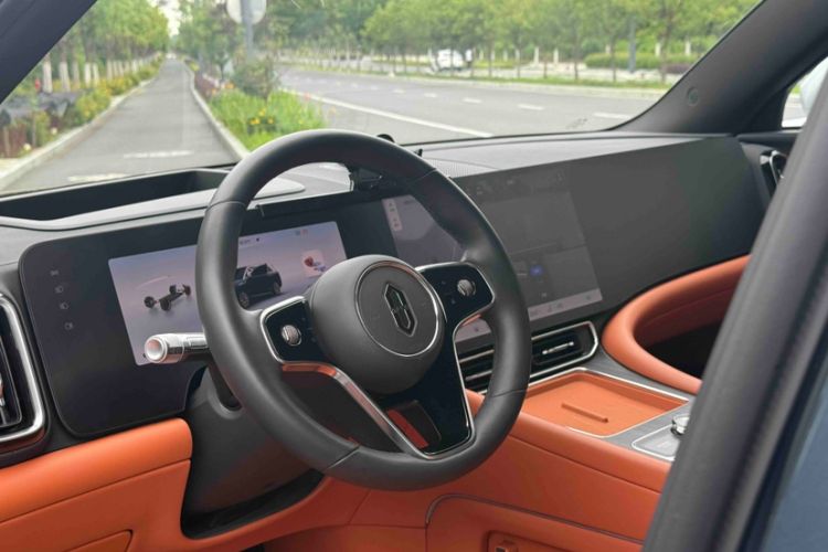 Used Hima AITO M9 2024 Range-Extended Max Edition 42 kWh 6-Seater Version Interior 5