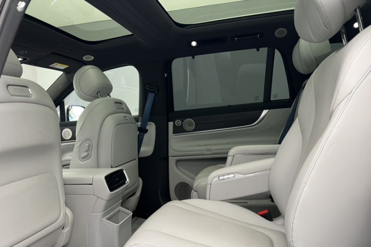 Used Hima AITO M9 2024 Range-Extended Ultra Version 52 kWh 6-Seater Model Interior 6