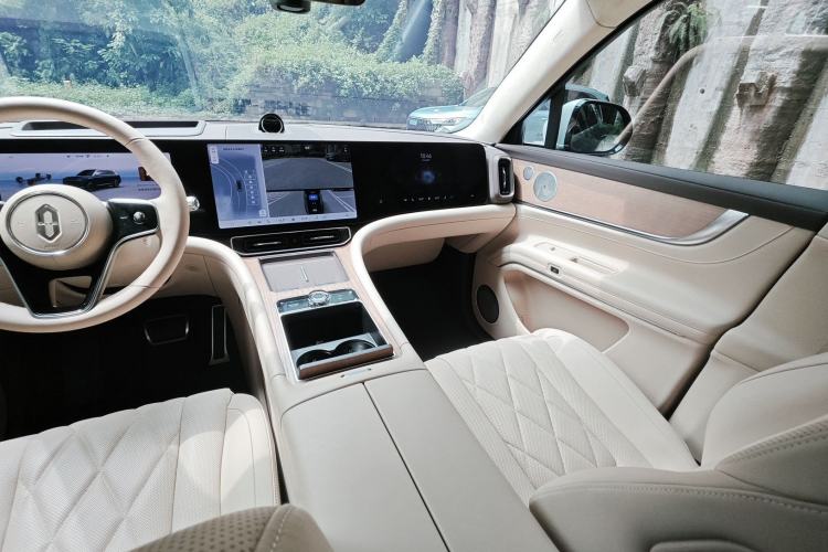 Used Hima AITO M9 2024 Range-Extended Ultra Version 42 kWh 6-Seater Model Interior 6