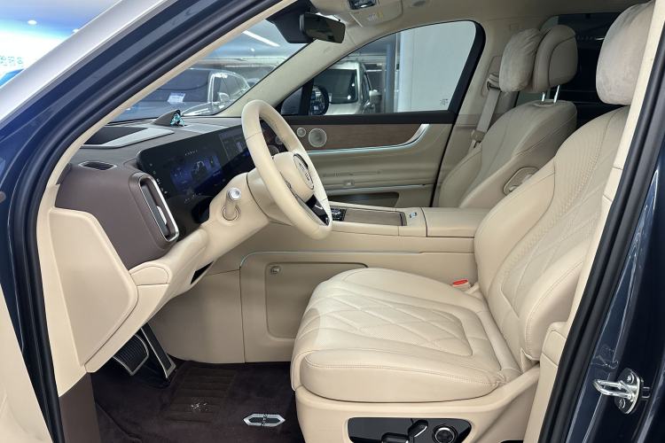 Used Hima AITO M9 2024 Range-Extended Ultra Version 42 kWh 6-Seater Model Interior 7