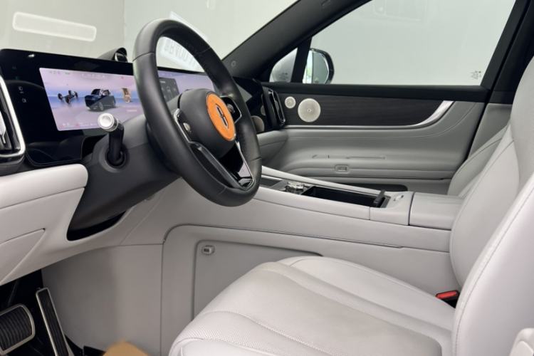 Used Hima AITO M9 2024 Range-Extended Ultra Version 52 kWh 6-Seater Model Interior 7