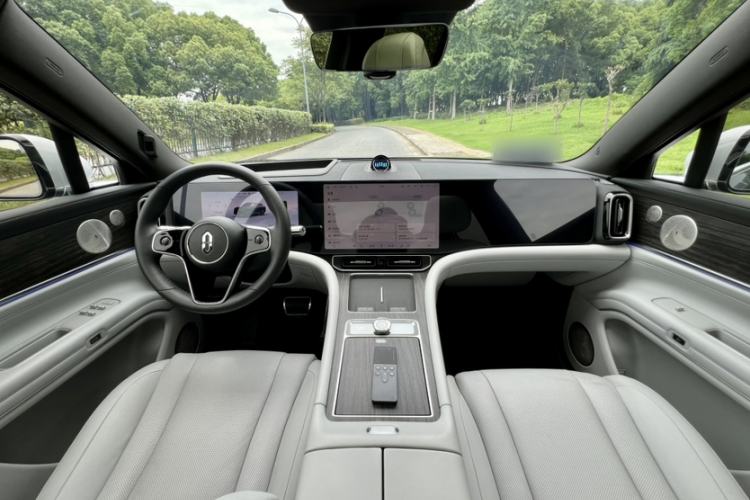 Used Hima AITO M9 2024 Range-Extended Ultra Version 42 kWh 6-Seater Model Interior 8