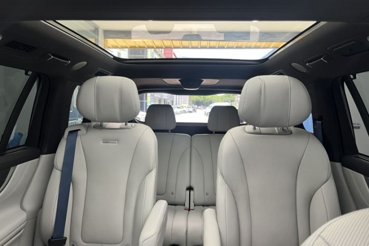 Used Hima AITO M9 2024 Range-Extended Ultra Version 52 kWh 6-Seater Model Interior 8