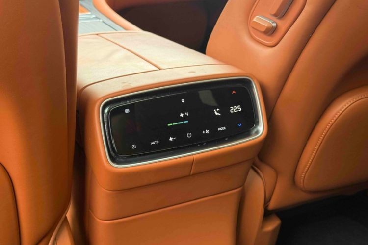 Used Hima AITO M9 2024 Range-Extended Max Edition 42 kWh 6-Seater Version Interior 8