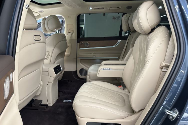 Used Hima AITO M9 2024 Range-Extended Ultra Version 42 kWh 6-Seater Model Interior 9