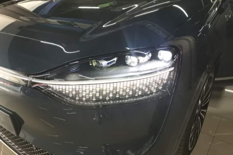 Used Hima AITO M9 2024 All-Electric Ultra Version 100 kWh 6-Seater Model Left Front Headlight